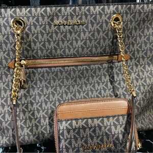 Michael Kors Brown Signature Tote Bag Gently used